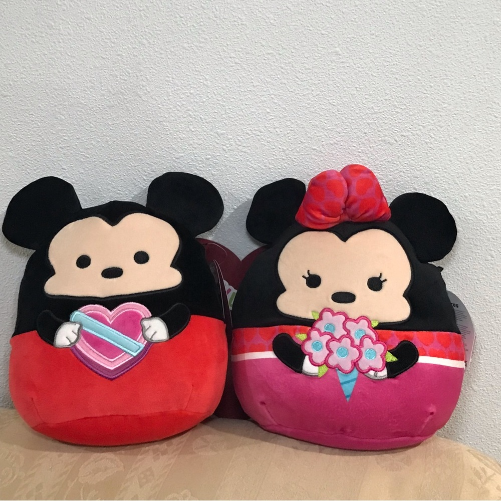 Disney Squishmallows Mickey and Minnie Mouse Valentines Set Heart Flowers NEW 8"